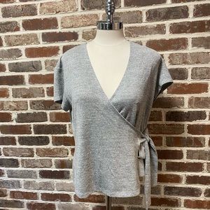 Gap wrap grey top